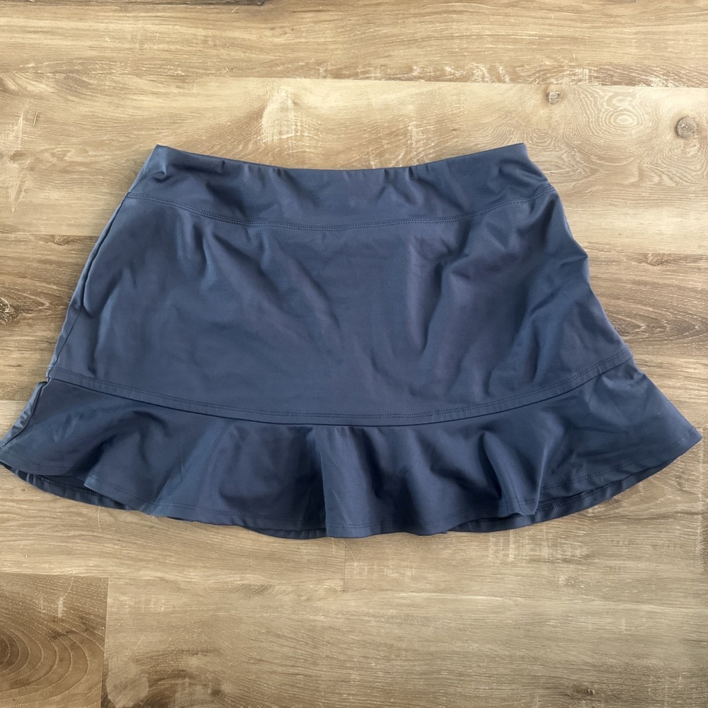 Tommy Bahama Golf  Navy Blue ‎ Ruffle Golf Skort Size XL Built In Short